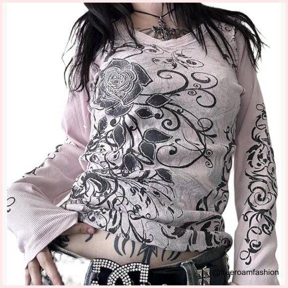 Long Sleeve Graphic Crop Top Grunge Crewneck Baggy — photo 1 of 1